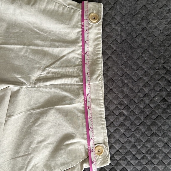 Ann Taylor short size 4 - Picture 6 of 6